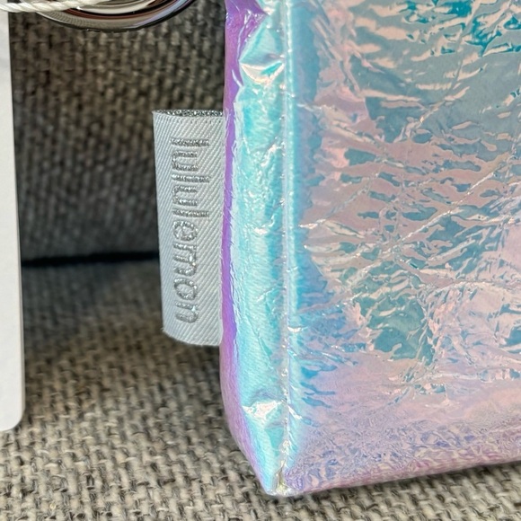 NWT Lululemon Clippable Card Pouch In Iridescent/Silver - Picture 2 of 6
